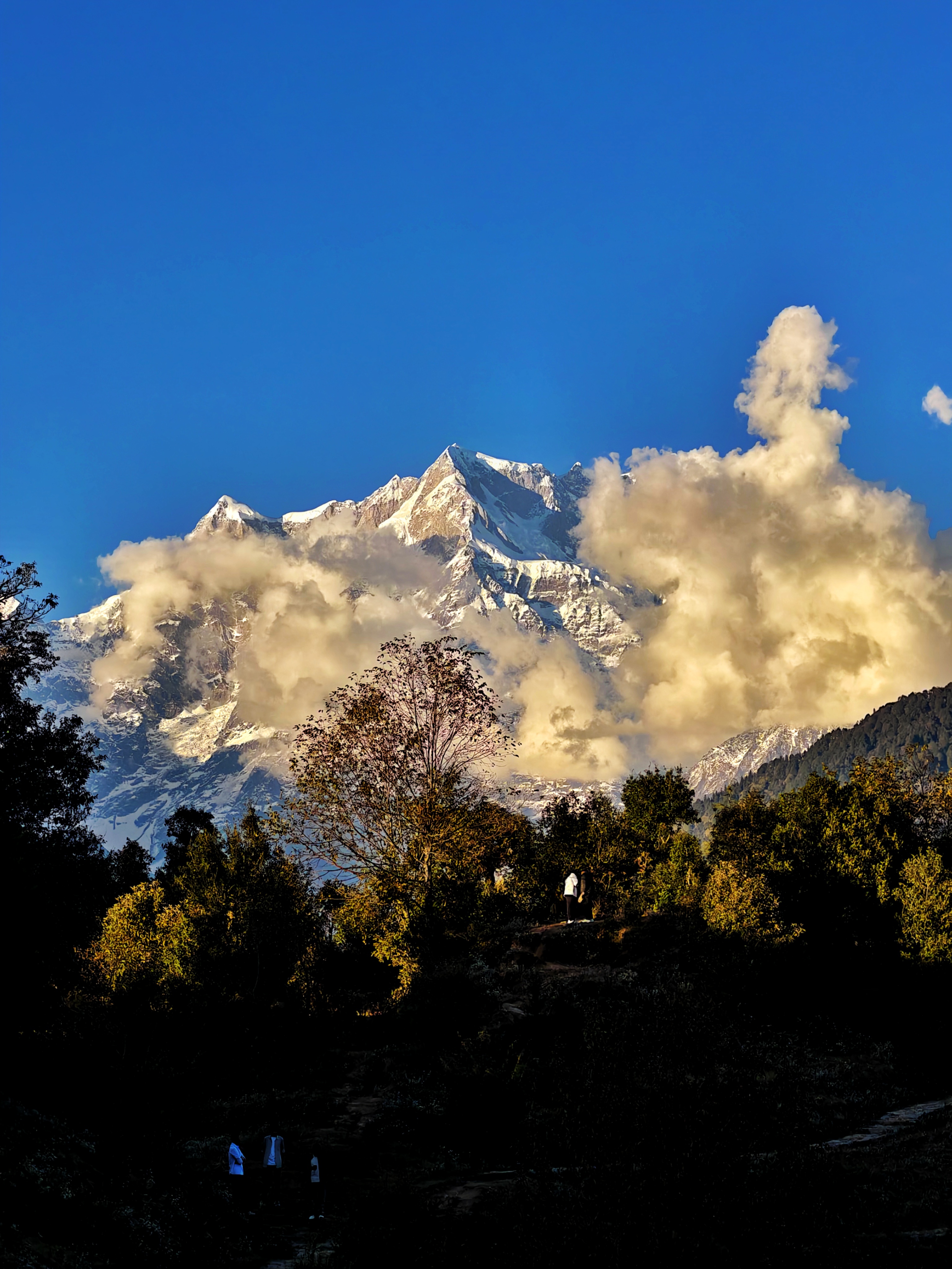 Evening vertical mountain mood captured by Clixzsera